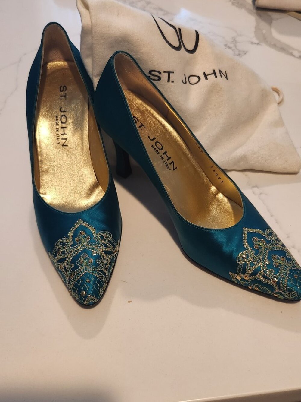 St. John Evening Pumps